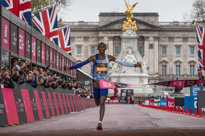 El keniano Kelvin Kiptum ganó el Maratón de Londres Emisora Atlántico